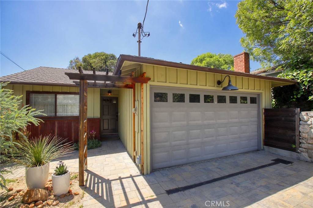 Tujunga, CA 91042,10233 Marcus AVE