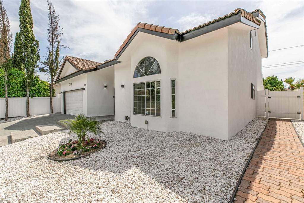 North Hollywood, CA 91605,8029 Daha PL