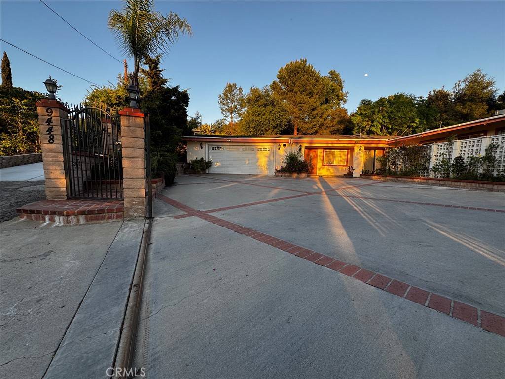 Tujunga, CA 91042,9448 Charrick DR