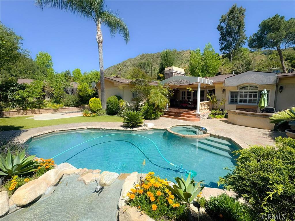 1676 Sheridan RD, Glendale, CA 91206