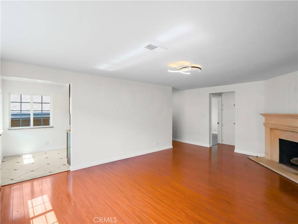 La Crescenta, CA 91214,3627 Virginia ST