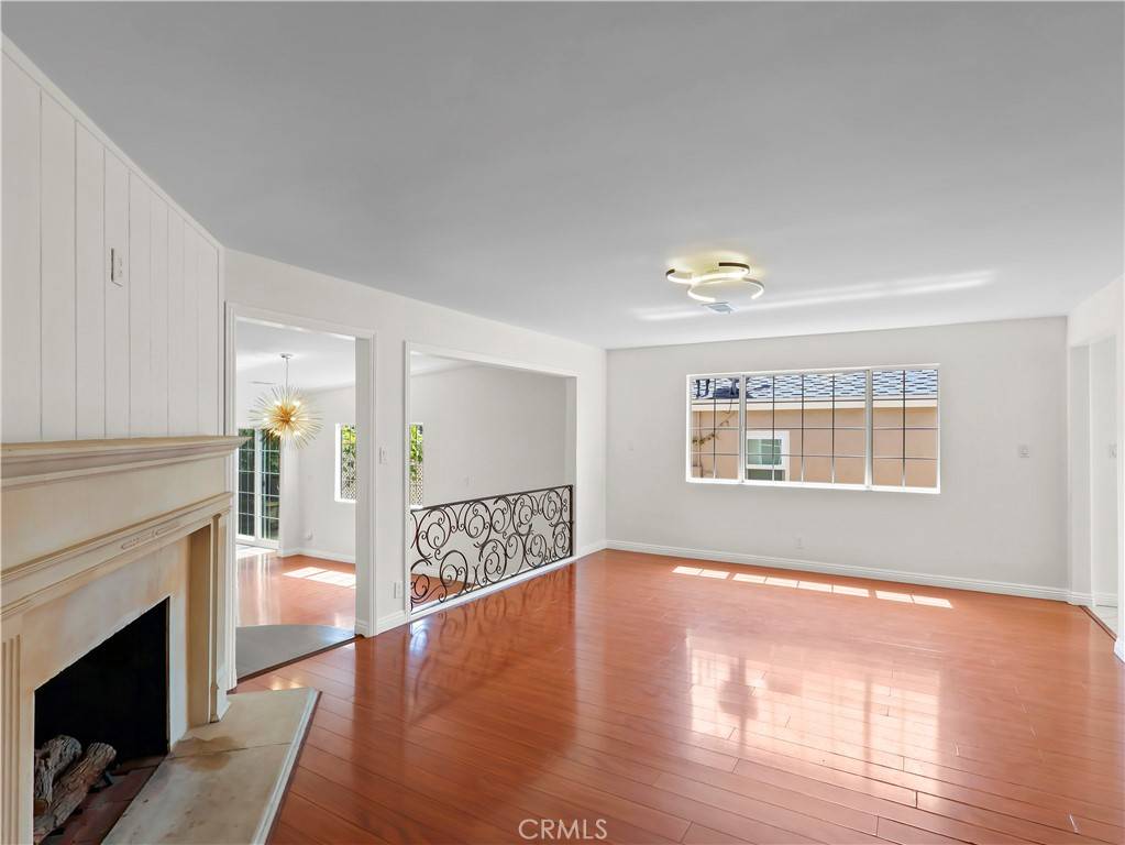 La Crescenta, CA 91214,3627 Virginia ST
