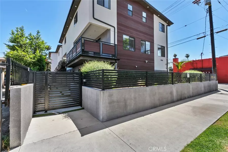 14438 Tiara ST, Sherman Oaks, CA 91401