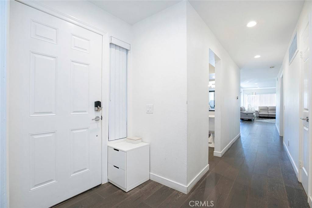 Glendale, CA 91206,301 N Belmont ST #208
