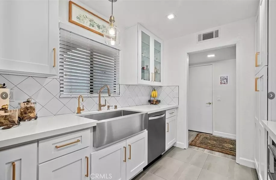 1304 Stanley AVE #2, Glendale, CA 91206