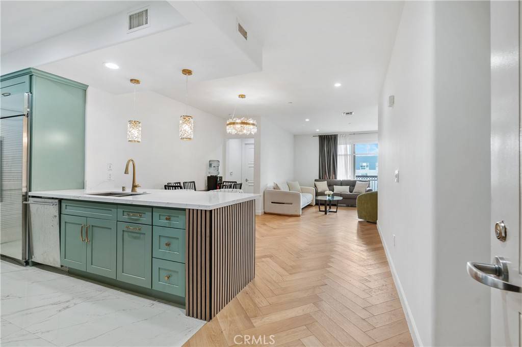 Glendale, CA 91210,468 Caruso AVE