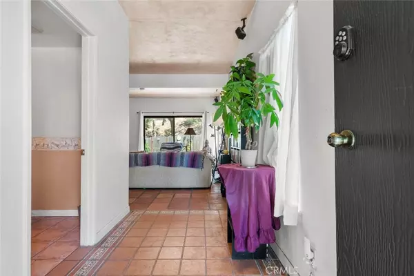 Sun Valley, CA 91352,10831 Roycroft ST #8
