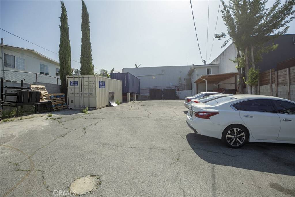 Tujunga, CA 91042,10051 Commerce AVE