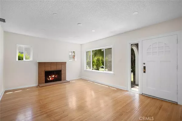 Glendale, CA 91202,635 Palm DR