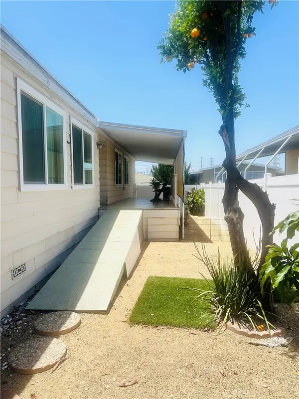 Long Beach, CA 90810,3595 Santa Fe Ave #254