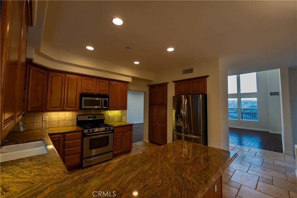 Simi Valley, CA 93063,1259 Gonzales RD