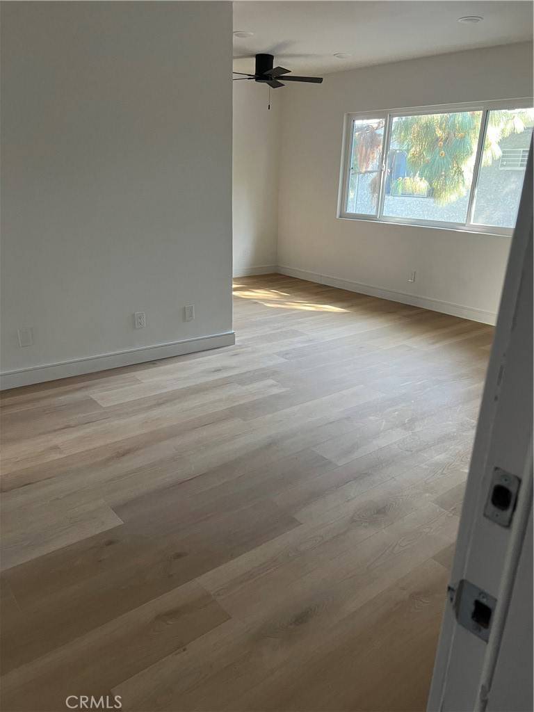 Panorama City, CA 91402,14805 Chase ST #224