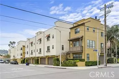 10831 W Riverton Court, North Hollywood, CA 91602