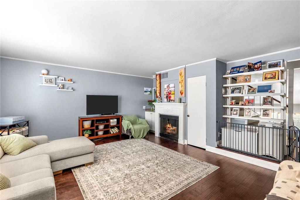 Encino, CA 91316,5463 Newcastle AVE #8