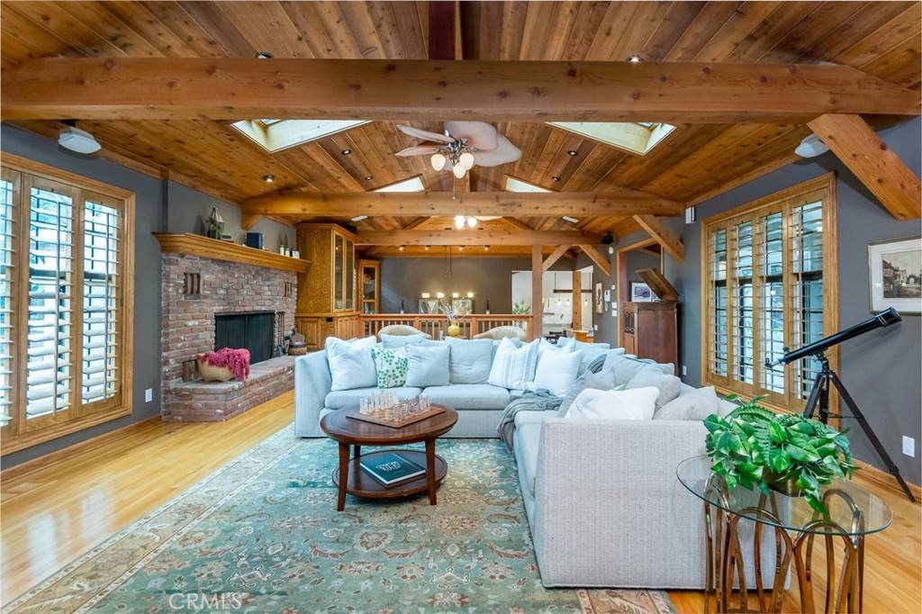 La Crescenta, CA 91214,2410 W Cinco Casitas LN