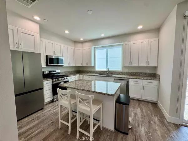 Downey, CA 90240,7958 Telegraph RD