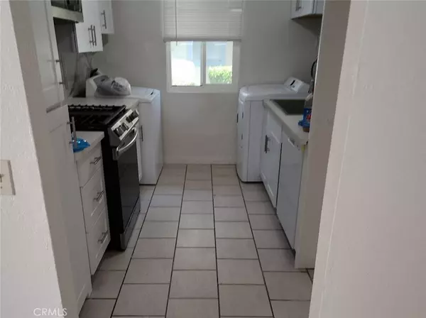 Fontana, CA 92335,9240 Date ST #10A