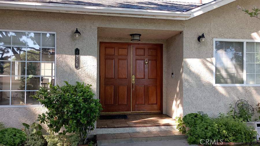 La Canada Flintridge, CA 91011,4956 Revlon DR