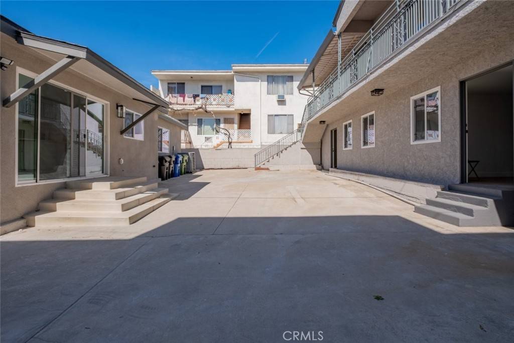 Los Angeles, CA 90027,1832 1/2 N Alexandria AVE