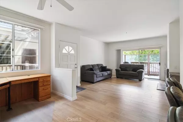 Tustin, CA 92782,2960 Champion WAY #1006