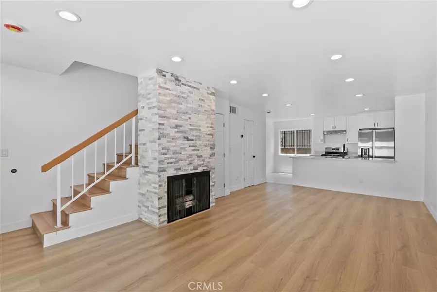 9019 Cedros AVE #2, Panorama City, CA 91402