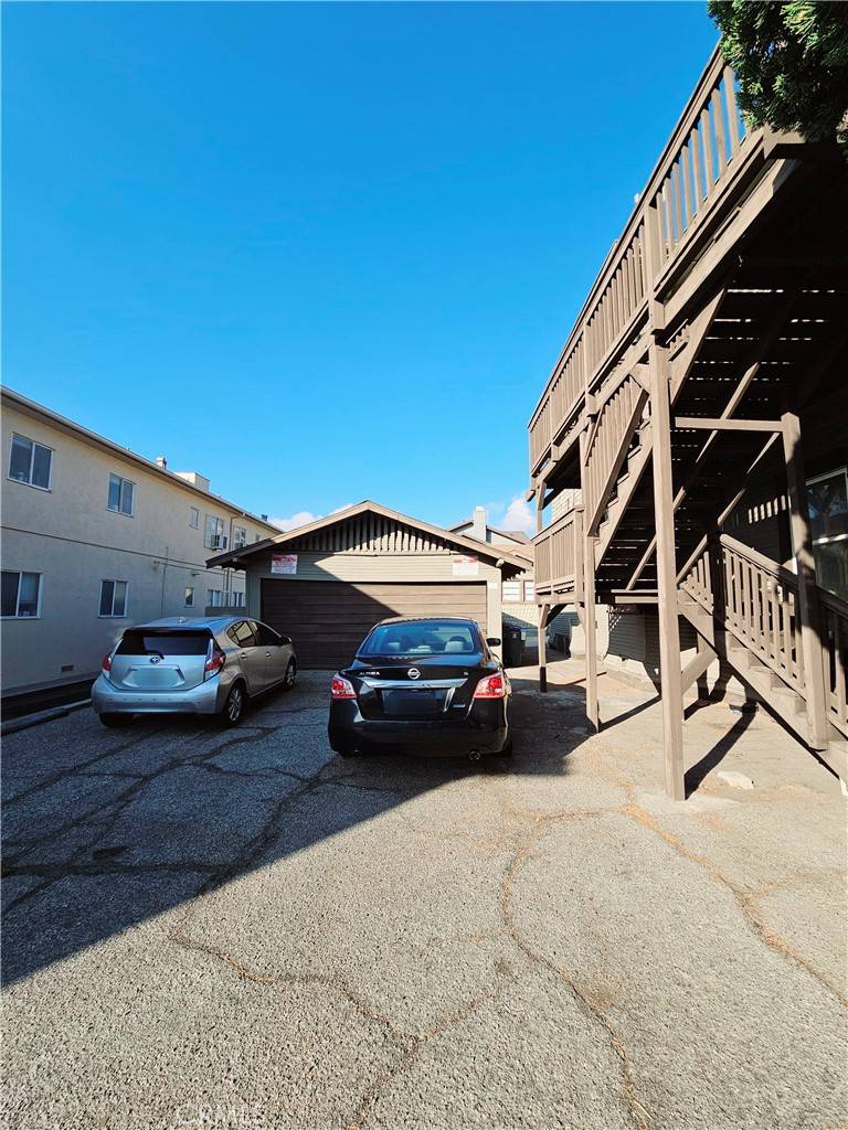 Pasadena, CA 91101,325 S. Los Robles