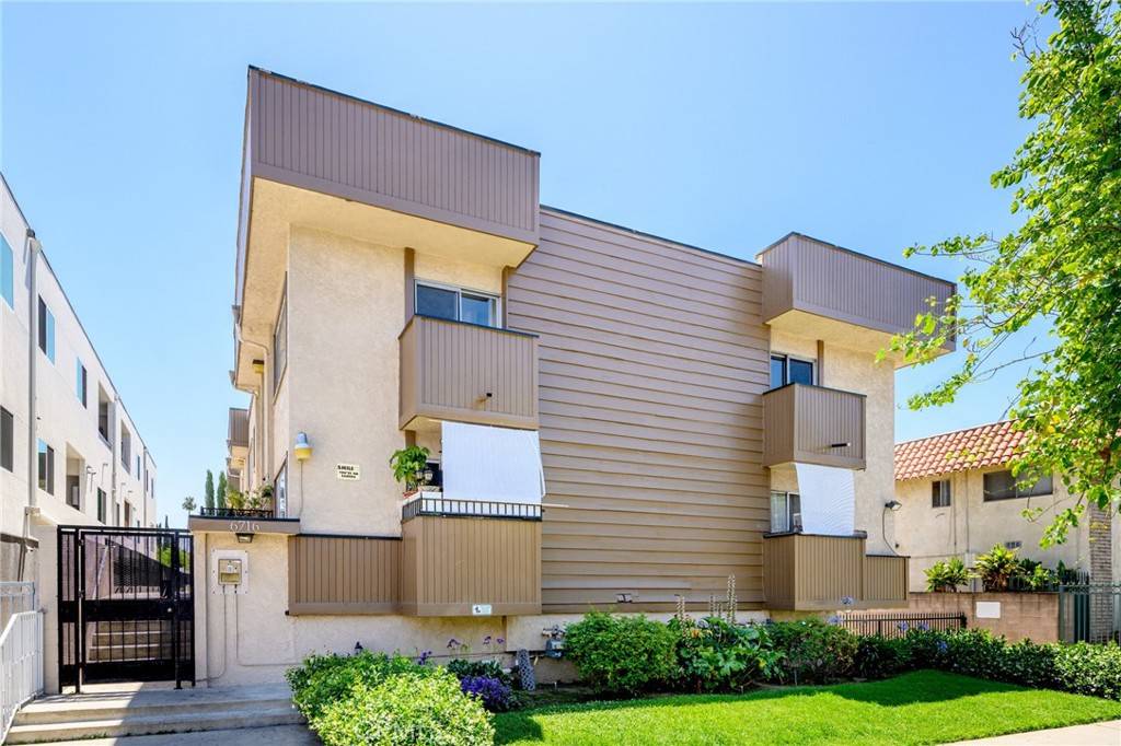 6716 Sylmar AVE #204, Van Nuys, CA 91405