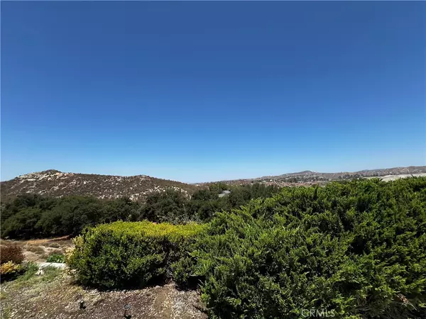 Canyon Country, CA 91387,28123 Oak Spring Canyon RD