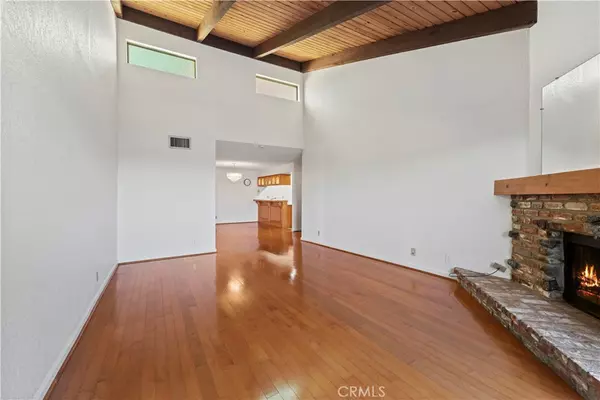 Glendale, CA 91204,465 Ivy ST #301