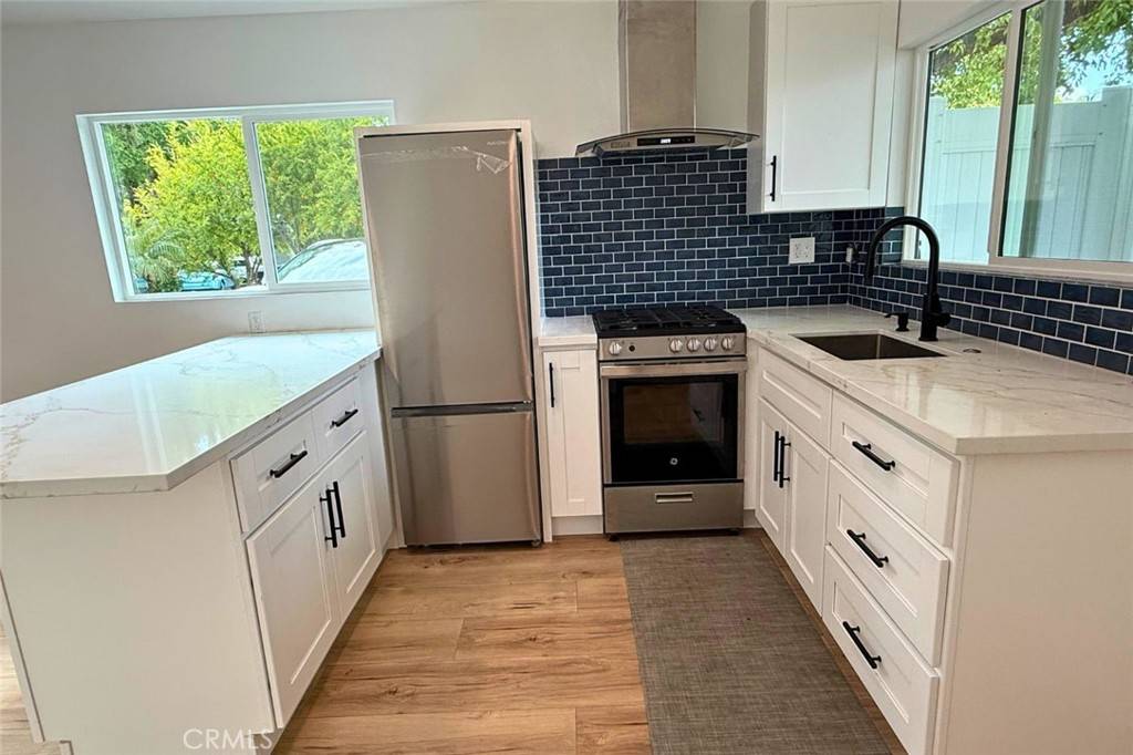 Burbank, CA 91504,2303 N Sparks ST