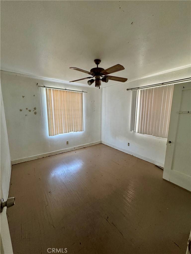 Los Angeles, CA 90016,2046 S Ridgeley DR