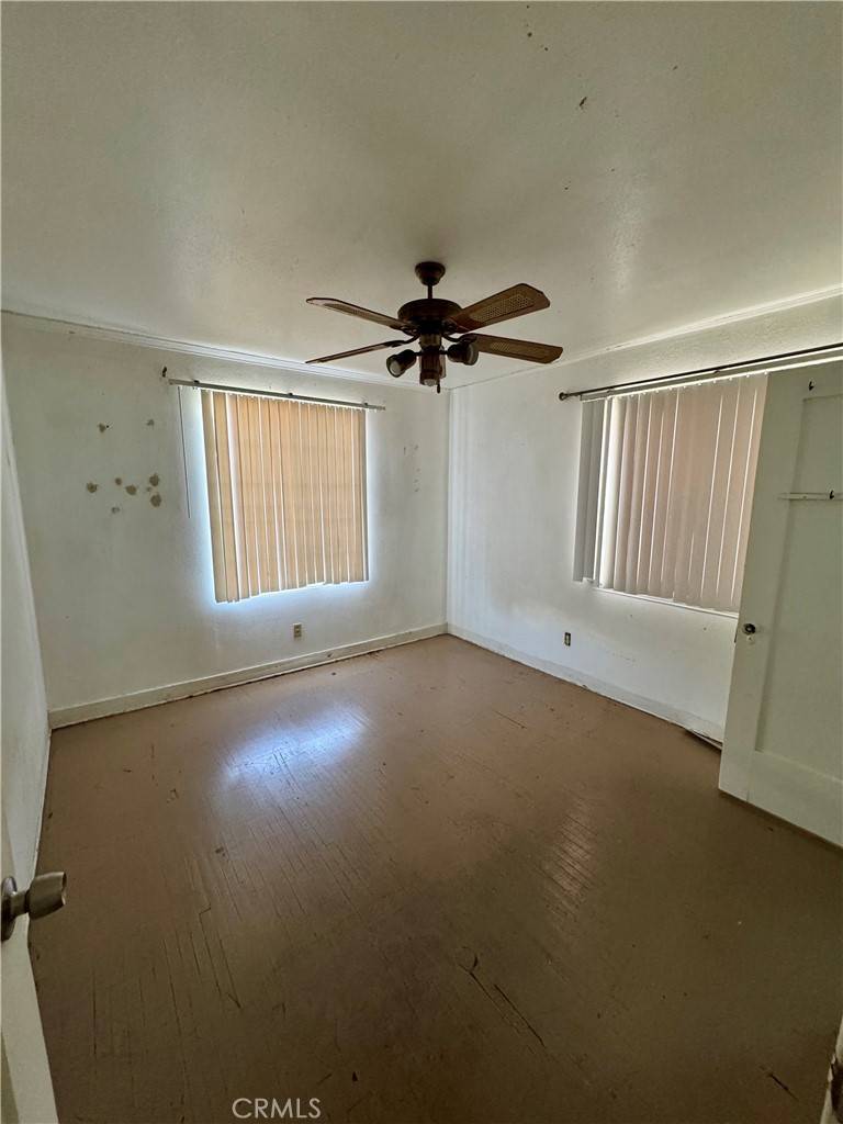 Los Angeles, CA 90016,2046 S Ridgeley DR