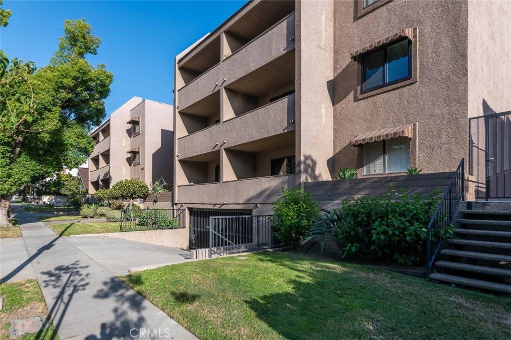 Glendale, CA 91203,356 W California AVE #15