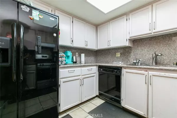 Glendale, CA 91204,116 W Maple ST #25