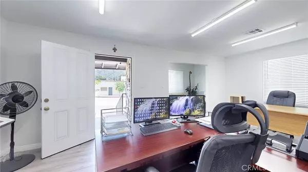 Tujunga, CA 91042,6851 Foothill BLVD