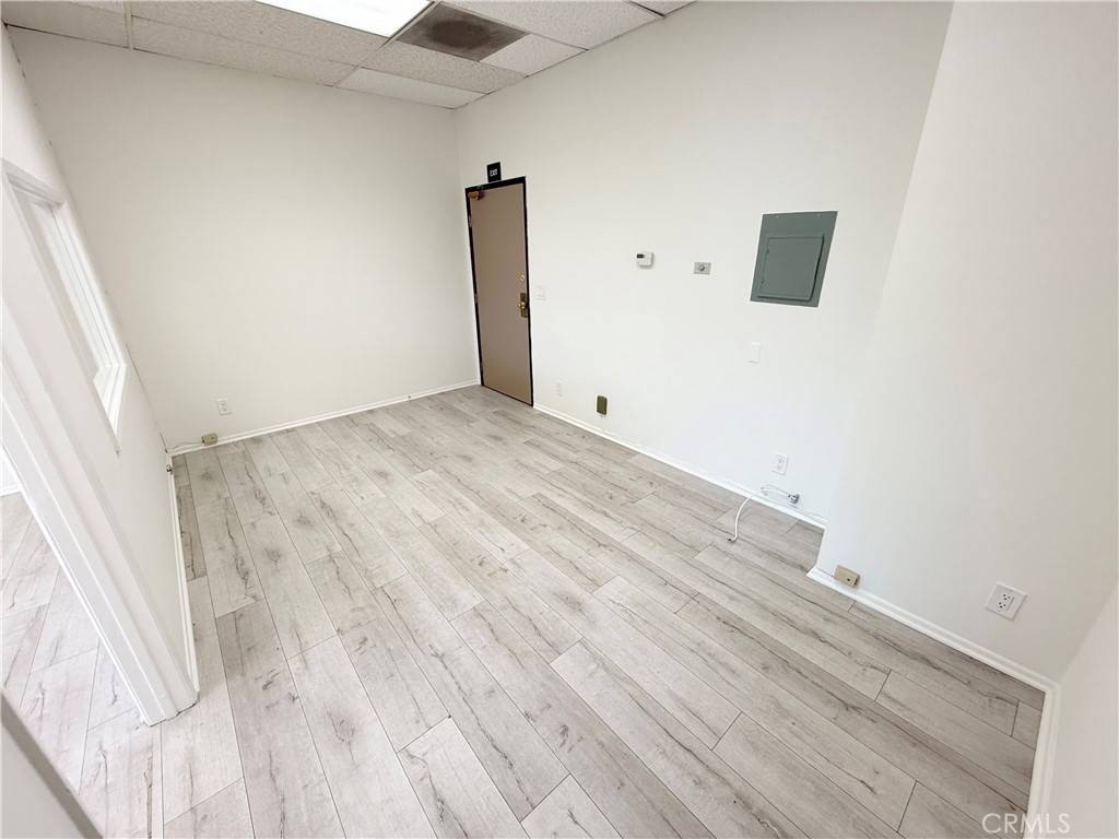 La Crescenta, CA 91214,3857 Foothill Blvd #18