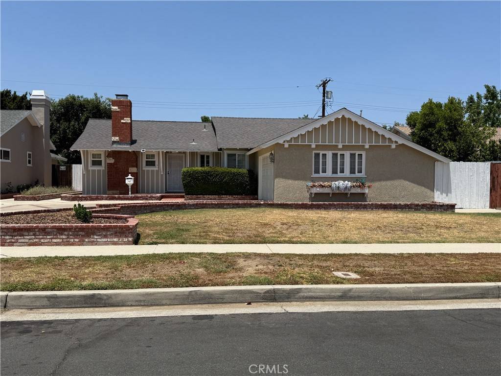 21045 Hemmingway ST, Canoga Park, CA 91304
