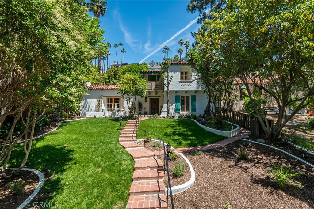 Glendale, CA 91207,611 E Mountain ST