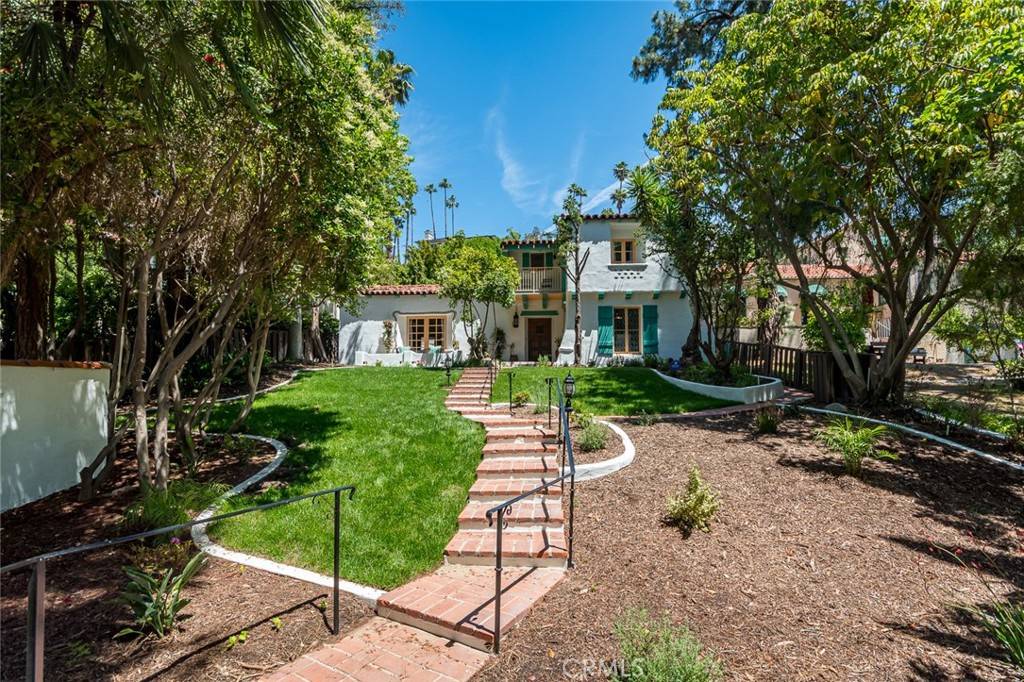 Glendale, CA 91207,611 E Mountain ST