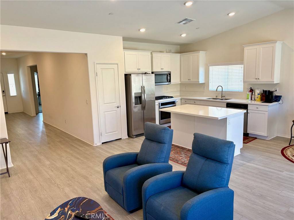 Victorville, CA 92394,15428 San Francisco LN