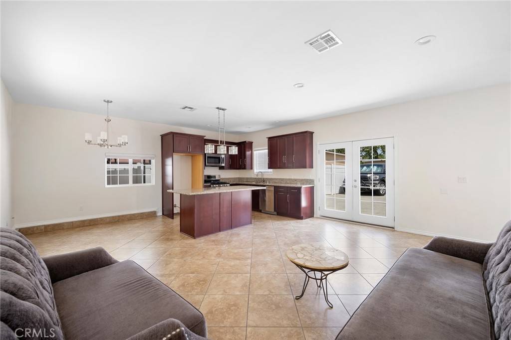 North Hills, CA 91343,9814 Noble AVE