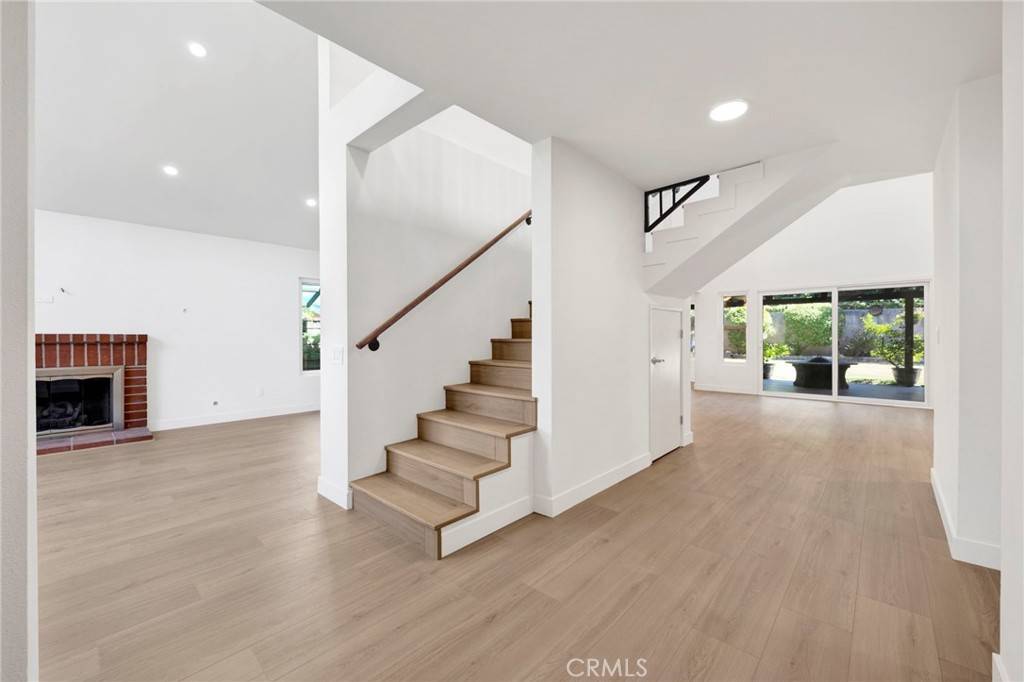 17500 Rushing DR, Granada Hills, CA 91344