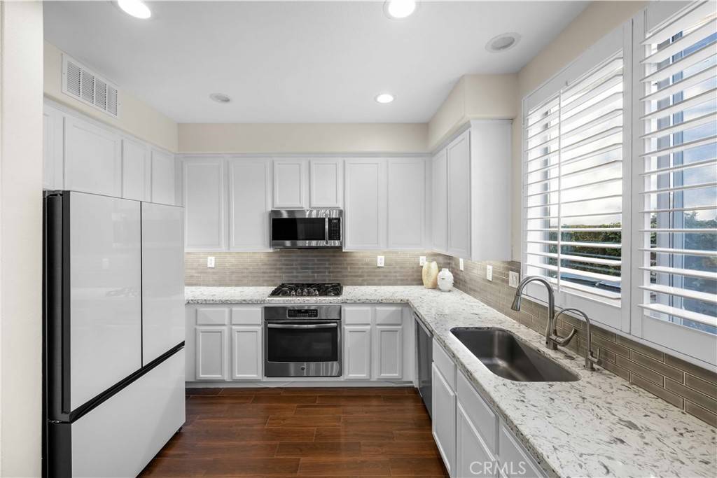 Valencia, CA 91354,27503 Wellsley Way