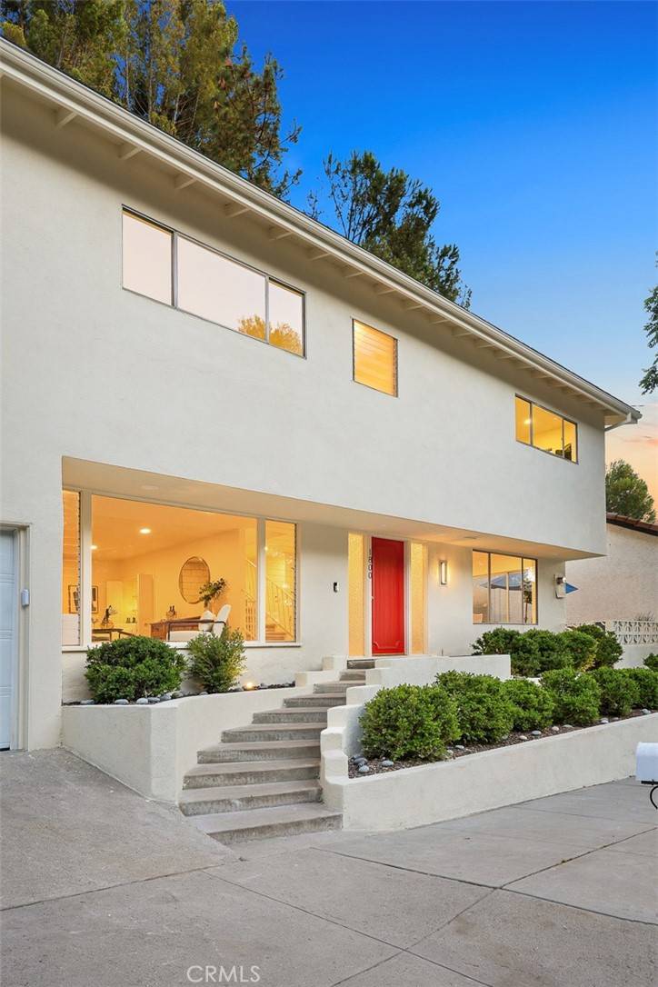 Glendale, CA 91202,1800 Hillcrest AVE