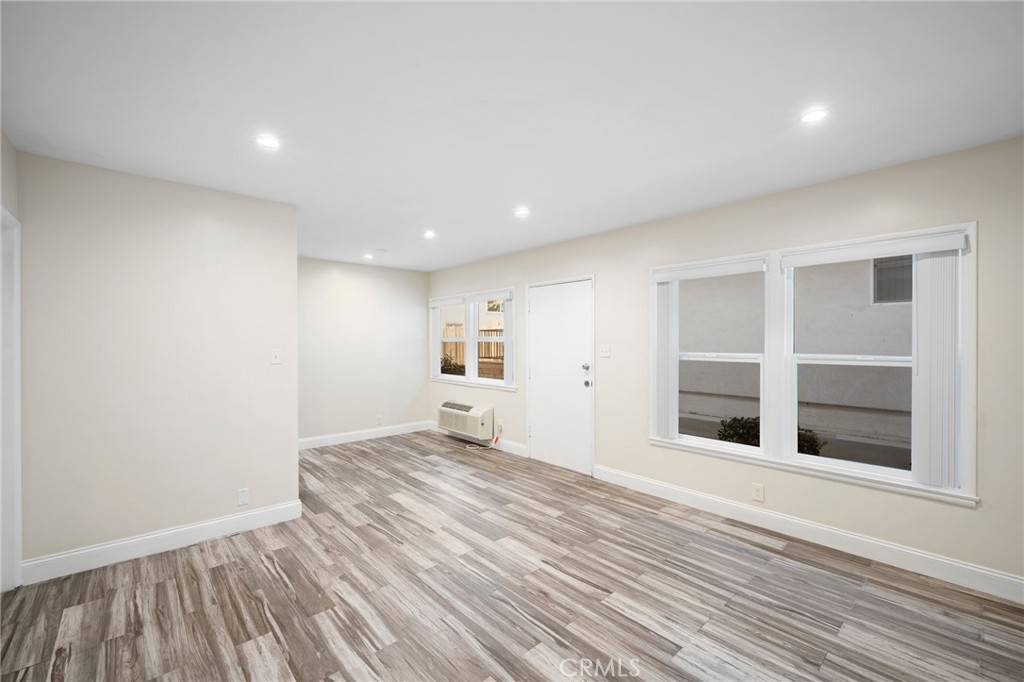 La Crescenta, CA 91214,2930 Fairmount AVE #D