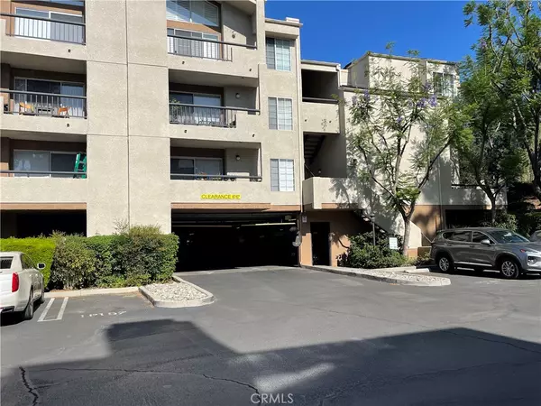 Woodland Hills, CA 91367,5515 Canoga AVE #321