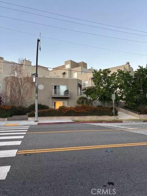 2905 Montrose AVE #416, La Crescenta, CA 91214