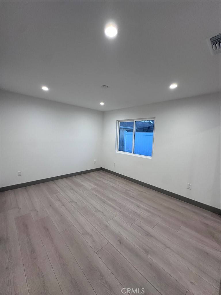 Burbank, CA 91504,9947 Saticoy