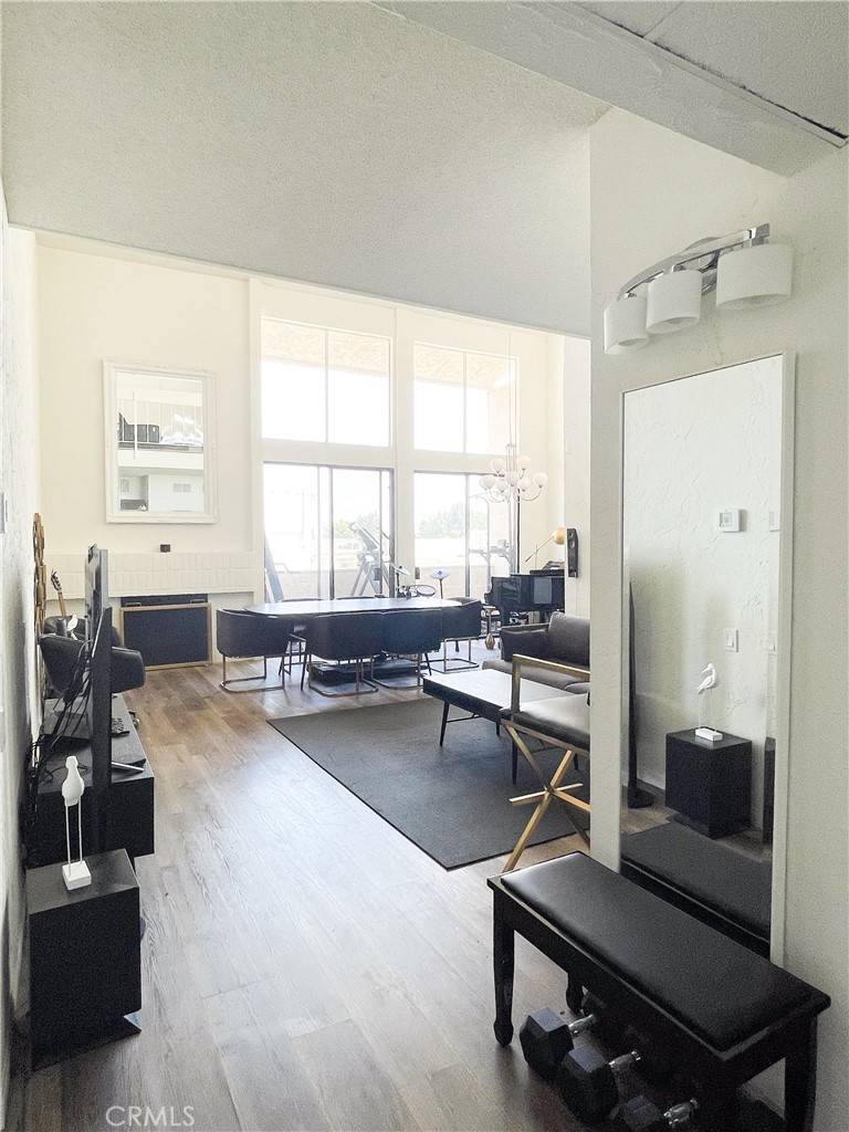Encino, CA 91316,5310 Zelzah AVE #312