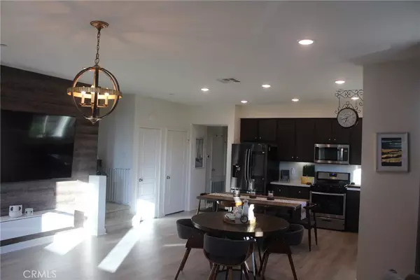 Sylmar, CA 91342,12801 N Watt LN #A